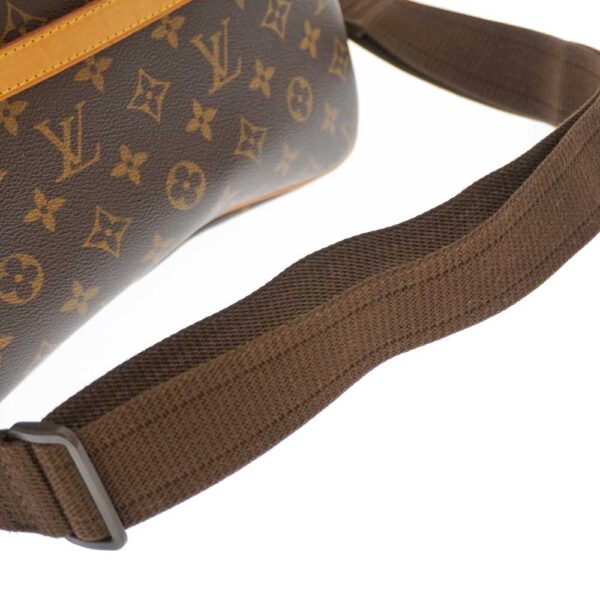 21 75 8 Louis Vuitton Reporter PM Crossbody Bag Canvas Brown