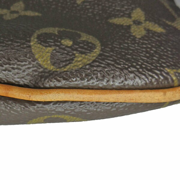 21 836 9 Louis Vuitton Pochette Bosfall Shoulder Bag Monogram Canvas Brown