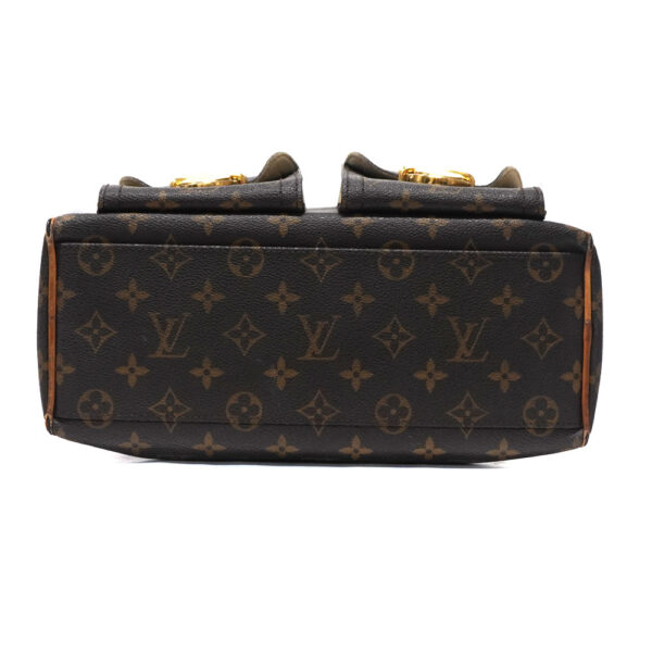 21 8493 4 Louis Vuitton Manhattan PM Monogram Handbag