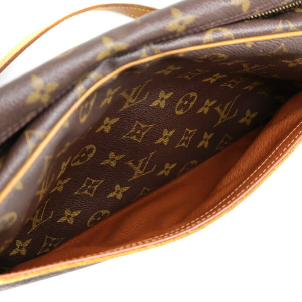 21 994 6 Louis Vuitton Trocadero 30 Shoulder Bag Monogram Brown