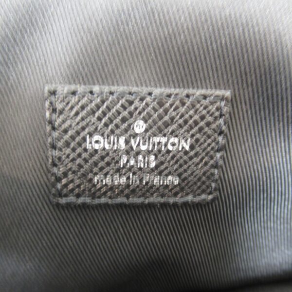 2100301098589 10 Louis Vuitton Tote Bag Taiga Black