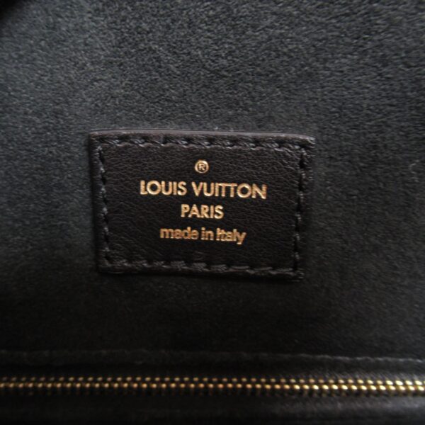 2100301111400 10 Louis Vuitton Sac PM Tote Bag Epi Black