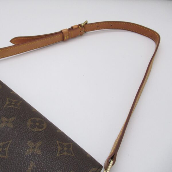 2100301123229 9 Louis Vuitton Musette Tango Shoulder Bag Monogram Brown