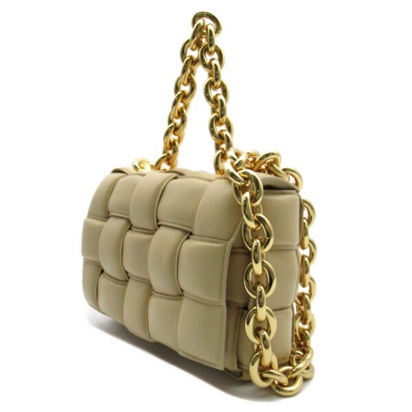 2100301135536 2 Bottega Veneta Chain Cassette Lambskin Shoulder Bag Beige