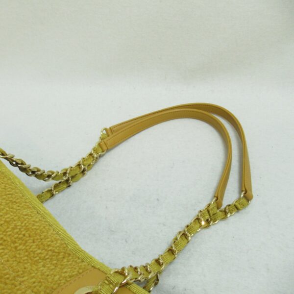 2101217544511 10 CHANEL Deauville Line Tote MM Velor Yellow Mustard