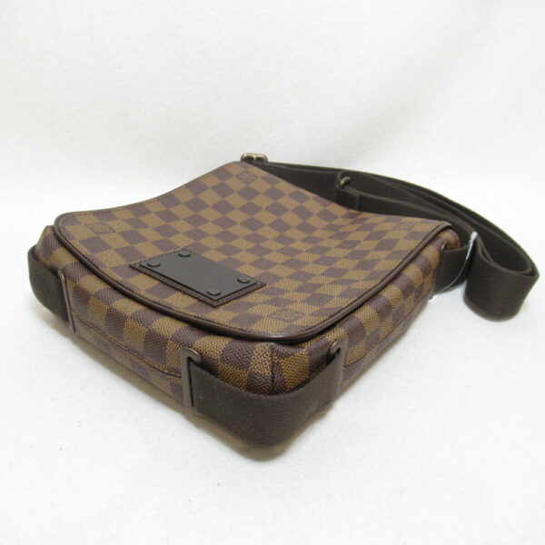 2101217641708 4 Louis Vuitton Brooklyn Messenger Bag Damier Brown