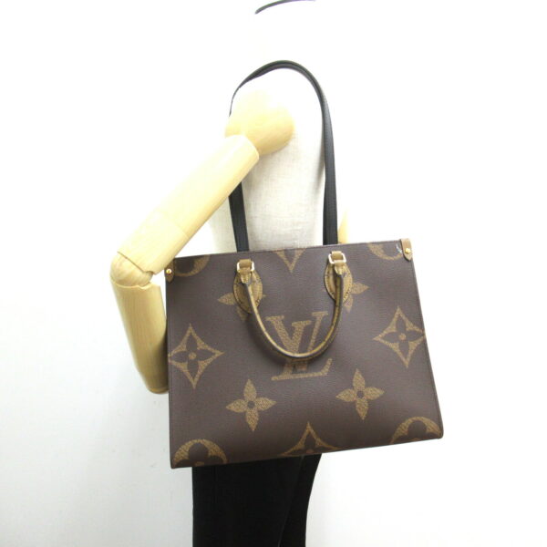 2101217695695 6 Louis Vuitton On the Go MM Tote Bag Monogram Giant Brown