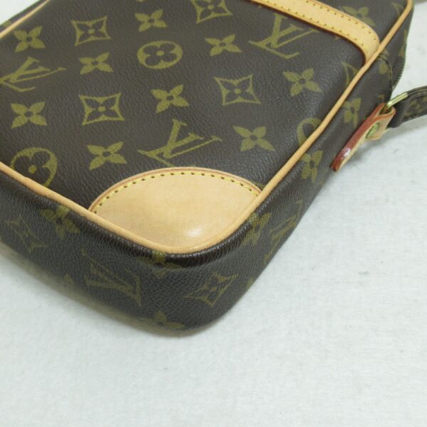 2101217713207 7 Louis Vuitton Danube Shoulder Bag Monogram Brown