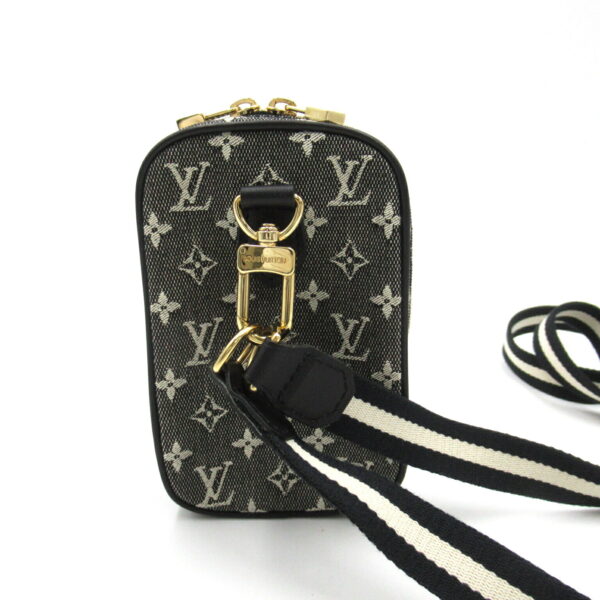 2101217725194 2 Louis Vuitton Digital Accessories Monogram Black White