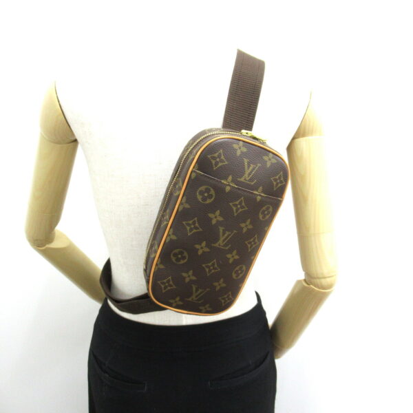 2101217746212 5 Louis Vuitton Pochette Ganju Waist Bag Monogram Brown