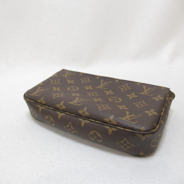 2101217760584 5 Louis Vuitton Pochette Accessoire Pouch Monogram Brown