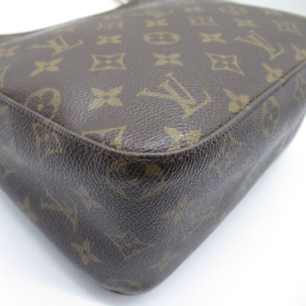 2101217770460 8 Louis Vuitton Looping MM Shoulder Bag Monogram Brown