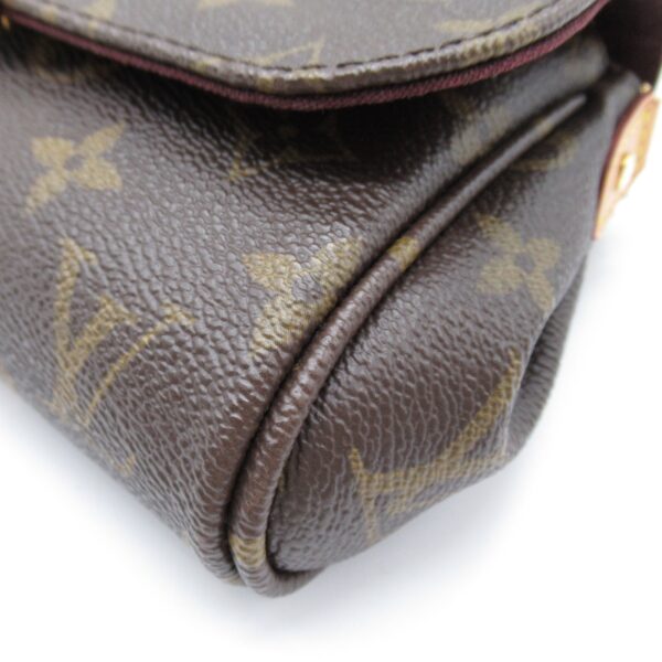 2101217770637 7 Louis Vuitton Favorite PM Clutch Monogram Brown