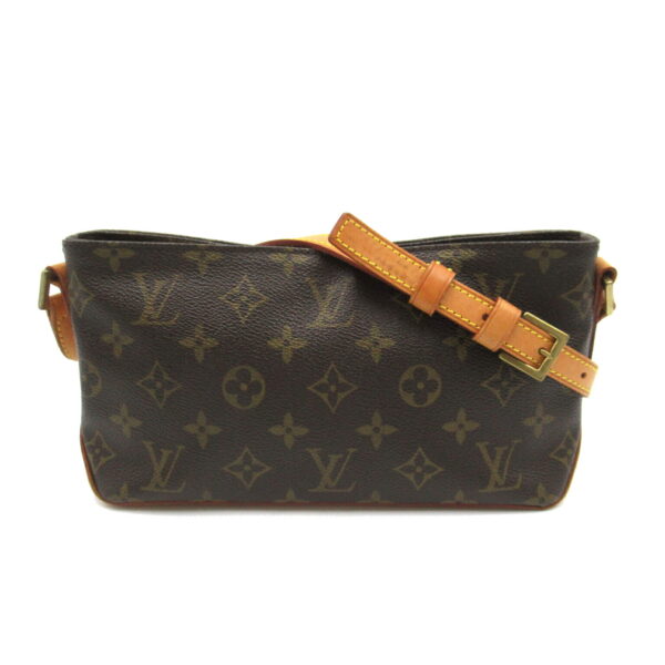 2101217772006 1 Louis Vuitton Trotter Shoulder Bag Monogram Brown