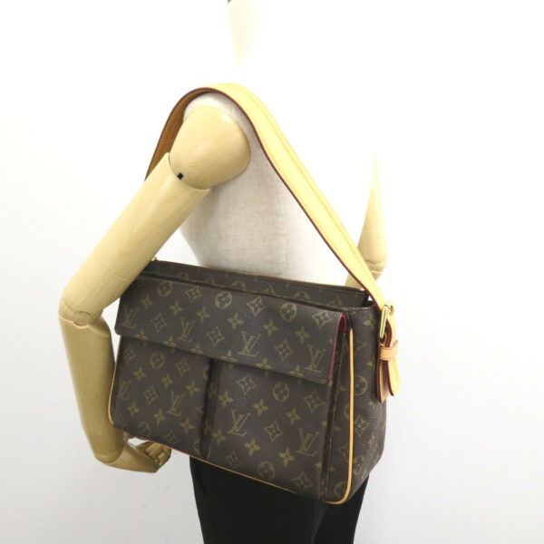 2101217772280 5 Louis Vuitton Viva City GM Shoulder Bag Monogram Brown