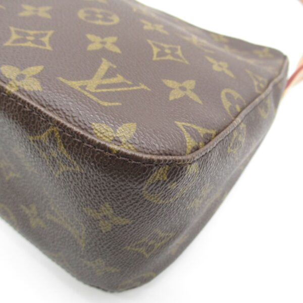 2101217791120 5 LOUIS VUITTON Looping MM Shoulder Bag Monogram Brown