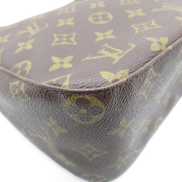 2101217791120 6 LOUIS VUITTON Looping MM Shoulder Bag Monogram Brown