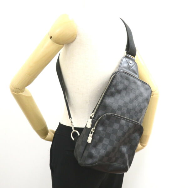 2101217828338 6 LOUIS VUITTON Avenue Sling Bag Damier Graphite Black