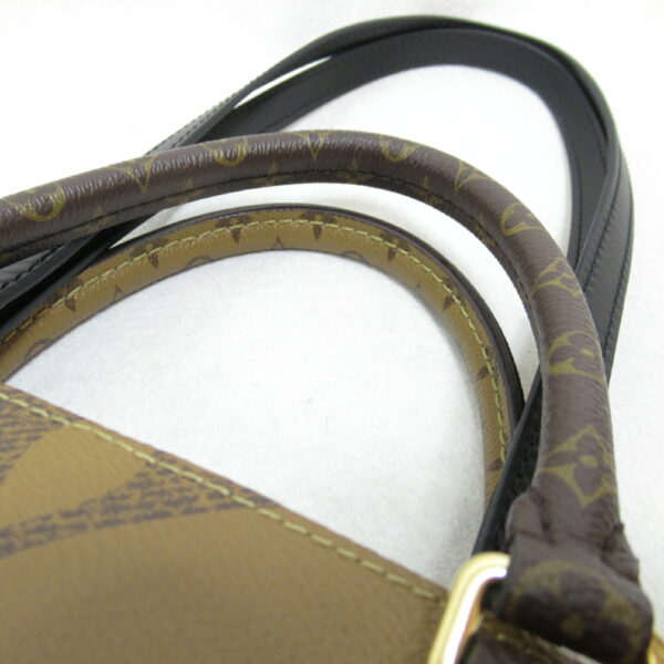 2101217828598 7 LOUIS VUITTON On the Go MM Tote Bag Monogram Giant Brown