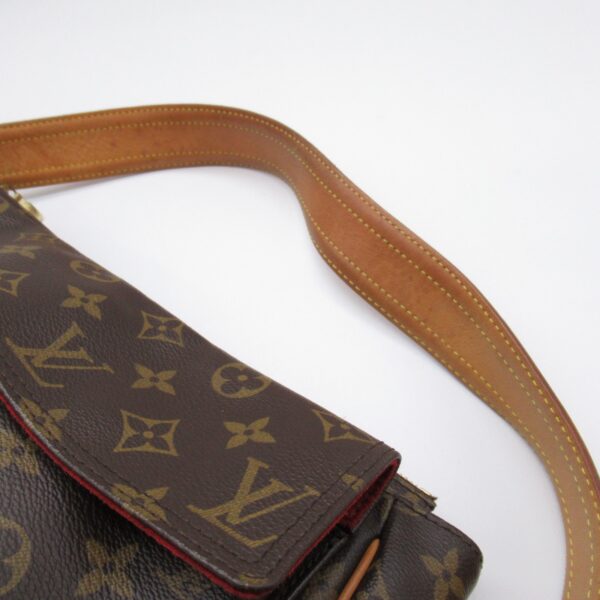 2101217833660 10 LOUIS VUITTON Viva City GM Shoulder Bag Monogram Brown