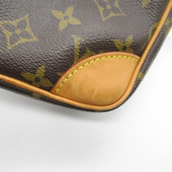 2101217833905 10 LOUIS VUITTON Danube Shoulder Bag Monogram Brown