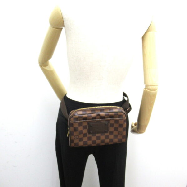 2101217834179 5 LOUIS VUITTON Brooklyn Bum Waist Bag Damier Brown