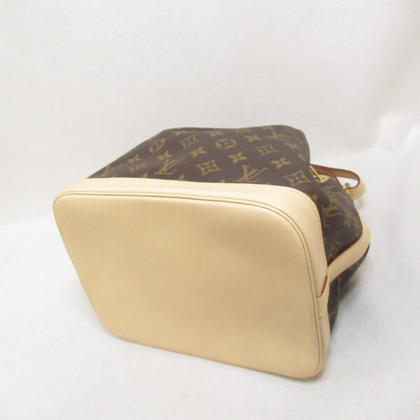 2101217842174 5 LOUIS VUITTON Petit Noe Shoulder Bag Monogram Brown