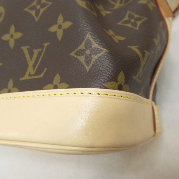 2101217842174 6 LOUIS VUITTON Petit Noe Shoulder Bag Monogram Brown