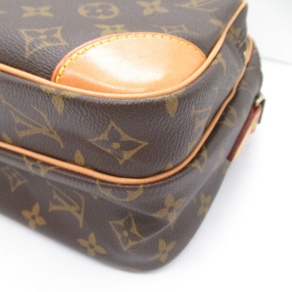 2101217843355 7 LOUIS VUITTON Nile Shoulder Bag Monogram Brown