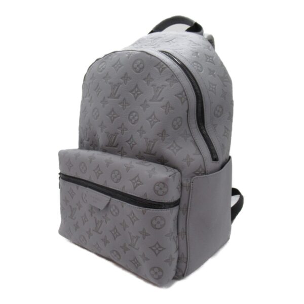 2101217918411 4 Louis Vuitton Discovery Monogram Shadow Rucksack Black