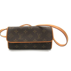 2101217976831 1 Louis Vuitton Keepall 55 Monogram Bag Brown