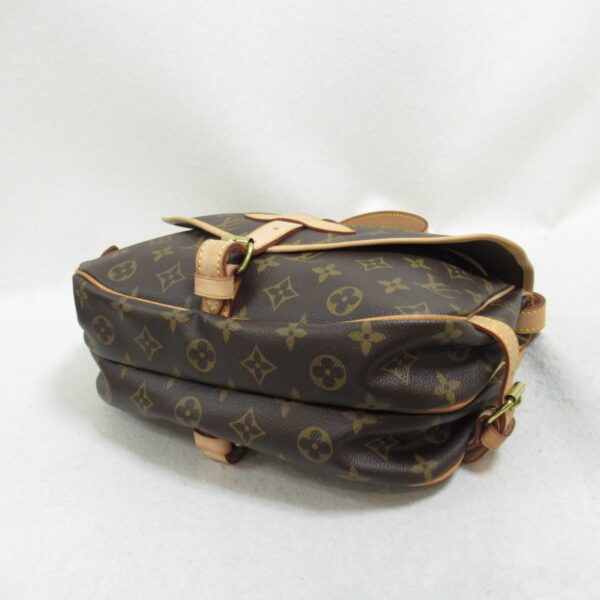 2101217986847 5 Louis Vuitton Saumur 30 Shoulder Bag Monogram Brown