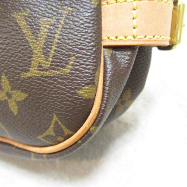 2101217986847 6 Louis Vuitton Saumur 30 Shoulder Bag Monogram Brown