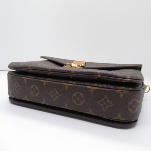 2101217988148 8 Louis Vuitton Pochette Metis MM 2 Way Shoulder Bag Brown