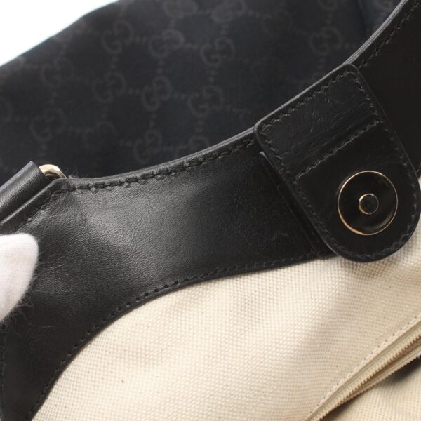 2101218001686 7 Gucci Sookie Gg Handbag Black