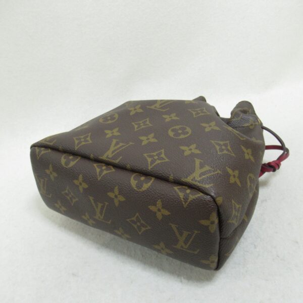 2101218058093 5 Louis Vuitton Posh Noe Accessory Pouch Monogram Brown