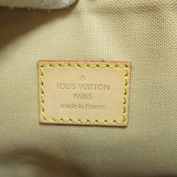 2101218073300 10 Louis Vuitton Pochette Bossfort Shoulder Bag Damier Azur Ivory