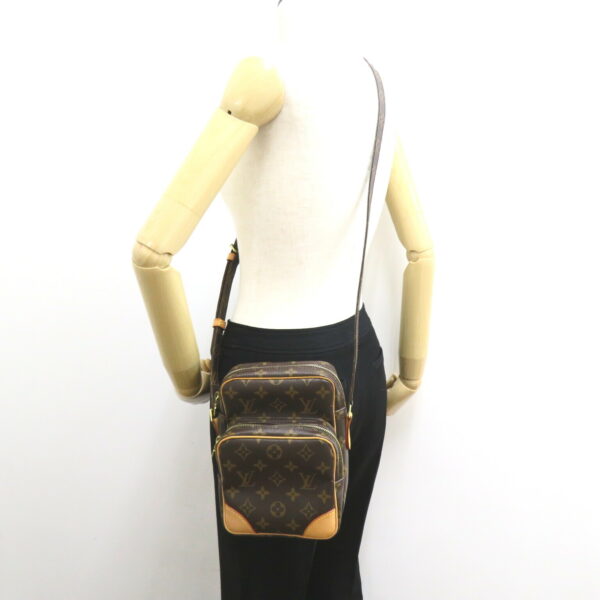 2101218100471 6 Louis Vuitton Amazon Shoulder Bag Monogram Brown