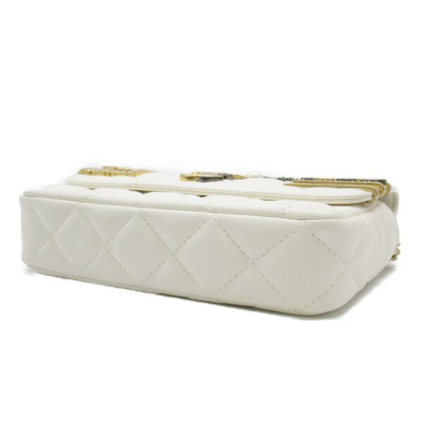 2104102184618 4 CHANEL Chain Wallet Shoulder Bag Lambskin White