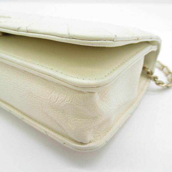 2104102216586 5 CHANEL Chain Wallet Shoulder Bag Calf White