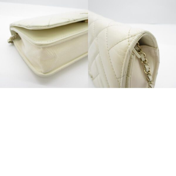 2104102216586 6c CHANEL Chain Wallet Shoulder Bag Calf White