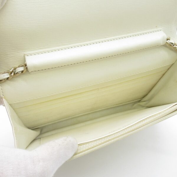 2104102216586 8 CHANEL Chain Wallet Shoulder Bag Calf White