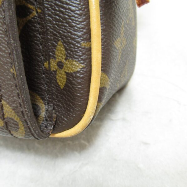 2104102284172 4 Louis Vuitton Hudson Shoulder Bag Monogram Brown