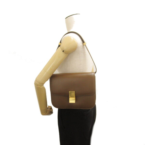 2106800543513 Celine Classic Box Medium Leather Shoulder Bag Brown