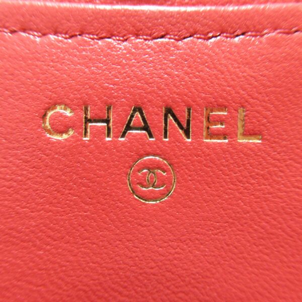 210700942568 10 CHANEL Chain Wallet Shoulder Bag Lambskin Red