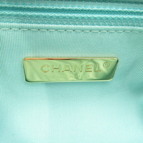 2107600965659 9 CHANEL CHANEL19 Chain Shoulder Bag Lambskin Emerald Green