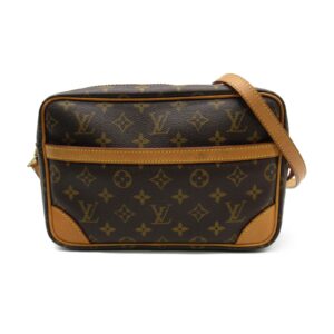 2107600977645 1 Louis Vuitton Eva Accessory Pouch Monogram Brown