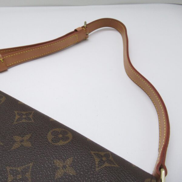 2107600981895 9 LOUIS VUITTON Musette Tango Short Shoulder Bag Monogram Brown