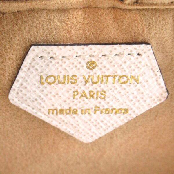 2107600982861 10 LOUIS VUITTON Beach Pouch Accessory Pouch Monogram Giant Khaki