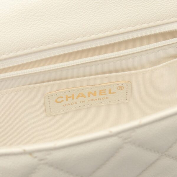 2107601005866 4 CHANEL Matelasse Shoulder Bag Leather White